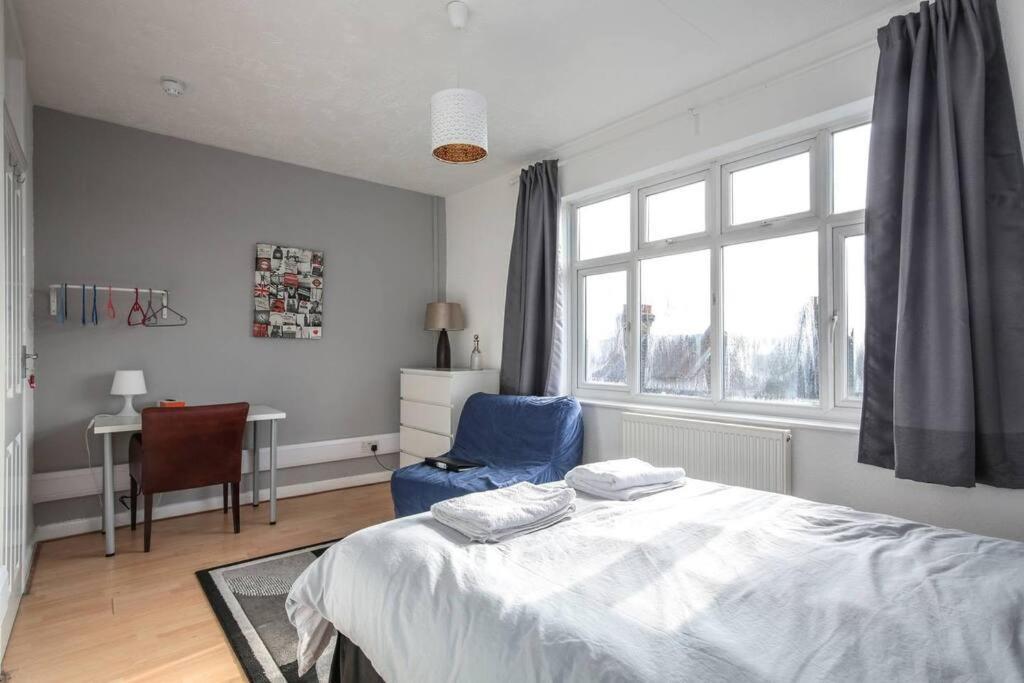 Large Modern Apartment With Garden Sleeps 10 Guests London Eksteriør bilde
